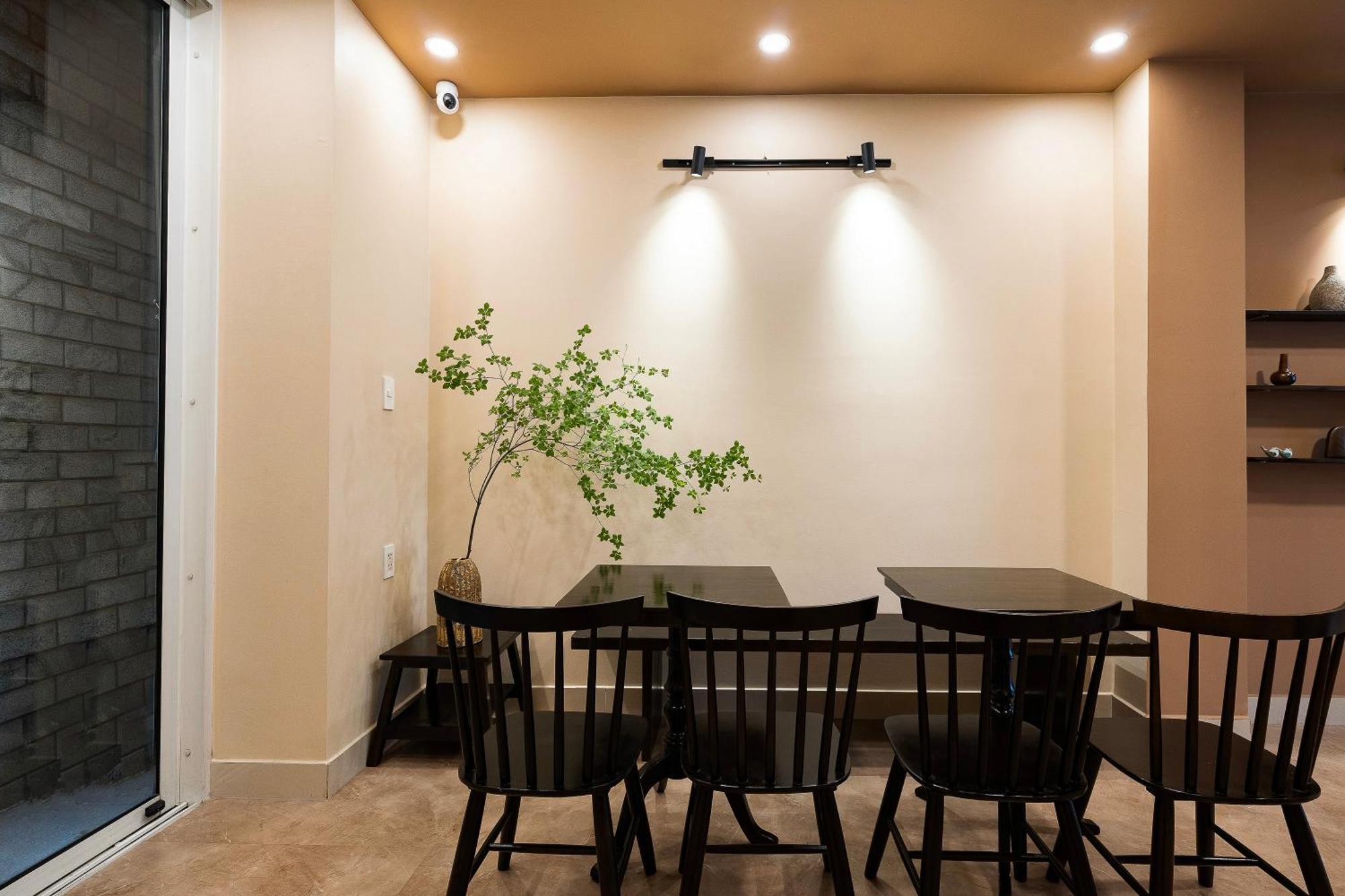 Готель Hemtouch House Хошимін Екстер'єр фото